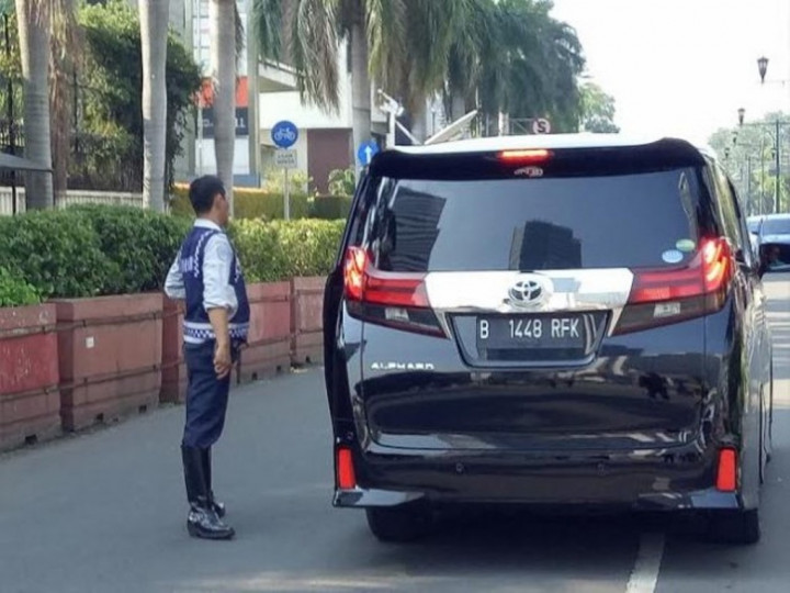 Tak Ada Sanksi untuk Sopir Alphard Penerobos CFD