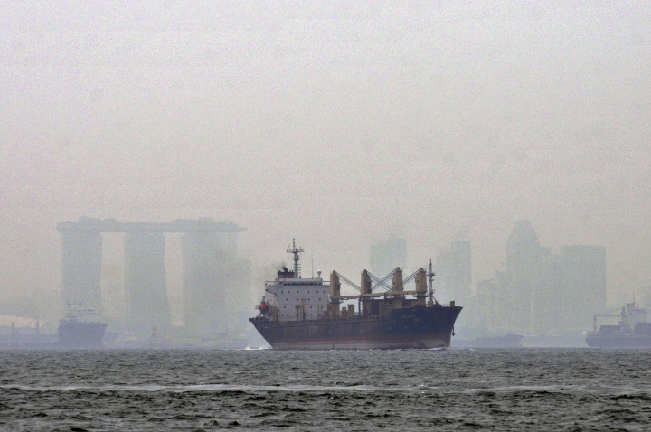 Menolak Diadili Singapura