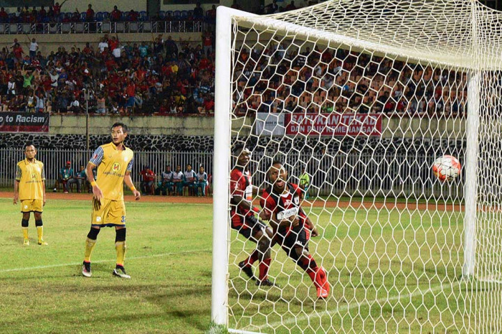 Persipura Menang 5-4 Atas Barito Putra