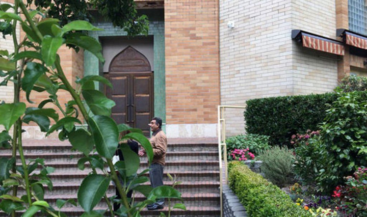 Pria Bersenjata Ancam Sebuah Masjid di AS