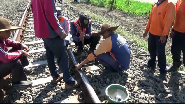Lintasan KA Jalur Pantura Diperbaiki
