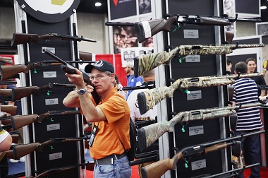 NRA: Pengendalian Senjata Api Tidak akan Hentikan Aksi Teror