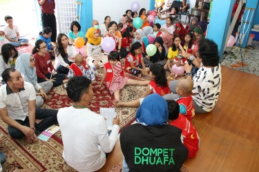 Dompet Dhuafa Hibur Puluhan Anak Penderita Kanker