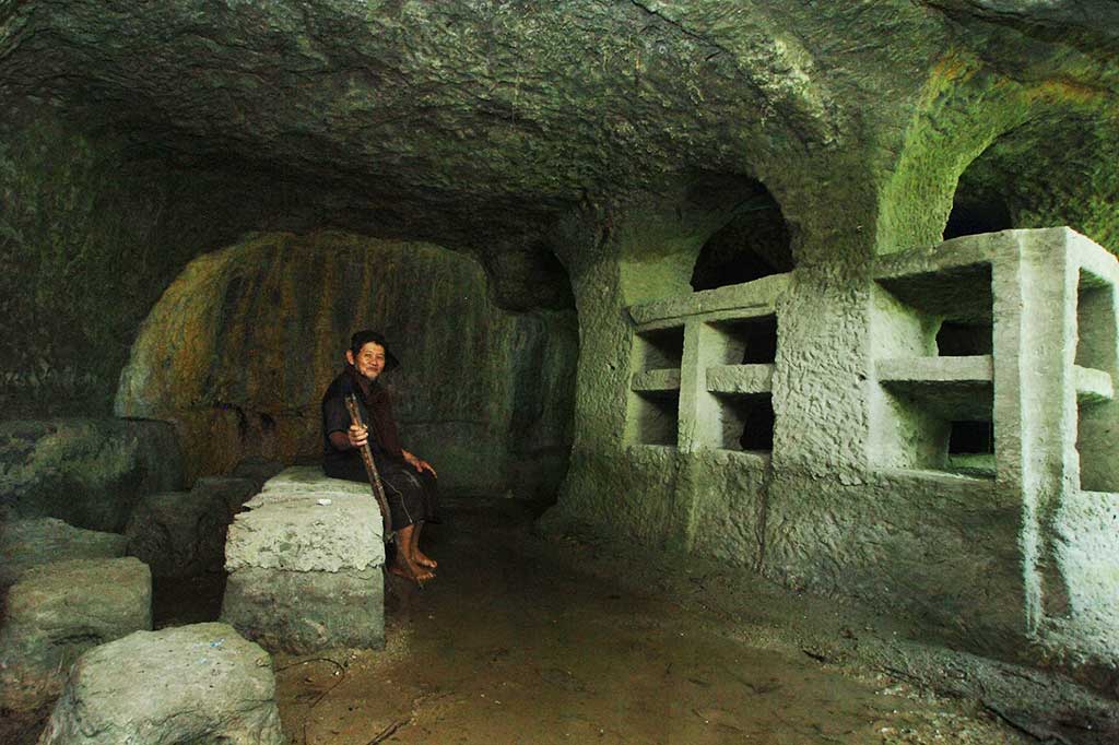 Berkunjung ke Rumah Batu di Tasikmalaya