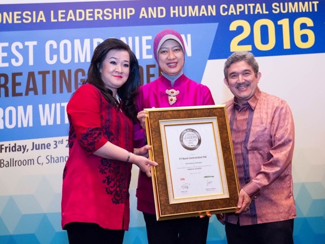 Hasilkan Regenerasi Pemimpin Bisnis, BCA Dianugerahi Penghargaan