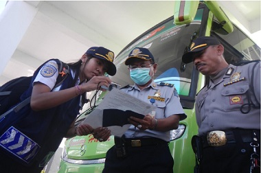 Diperkirakan, Lebih 70 Ribu Pemudik Padati Terminal Purabaya