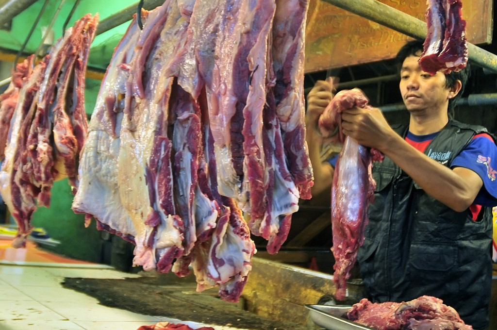 Pedagang daging sapi, Ant - Agus Bebeng
