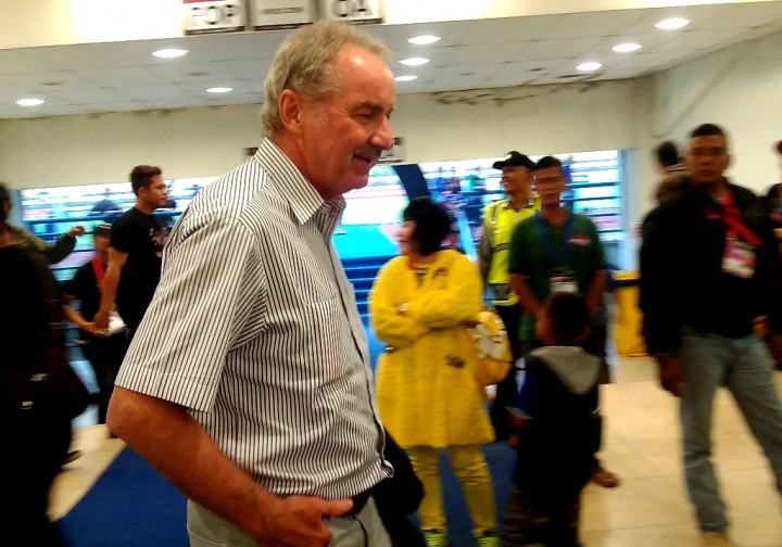 Alfred Riedl Pantau Laga Persib kontra Mitra Kukar