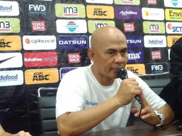 <i>Caretaker</i> Persib Syukuri Kemenangan Perdana di Kandang Baru