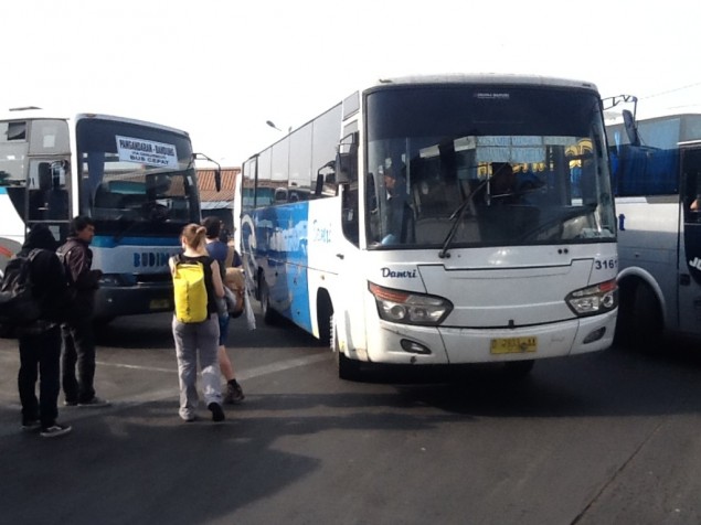 238 Bus Disiagakan di Terminal Cicaheum