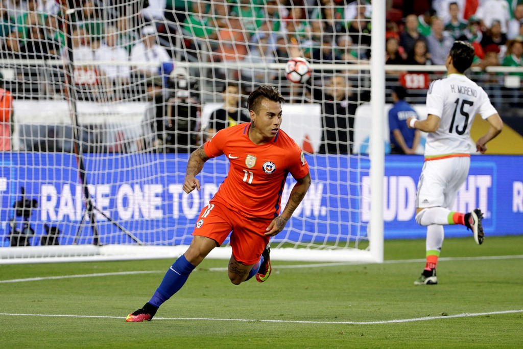 Eduardo Vargas (Foto: AP/Jeff Chiu)