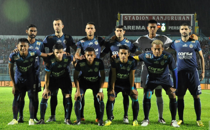 Babak I: Arema Unggul atas 10 Pemain Persija