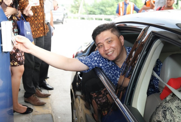 Bayar Tol Cipali Kini Bisa Pakai Kartu Flazz