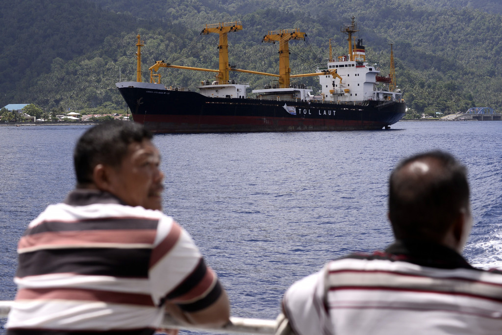 Tol Laut. ANTARA FOTO/Adwit B Pramono. 