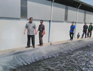 Wagub Jabar Temukan Limbah Pabrik Cemari Sungai Citarum