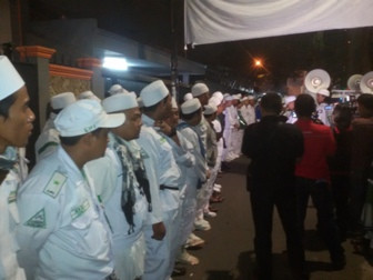 Hujan Deras Warnai Konvoi FPI