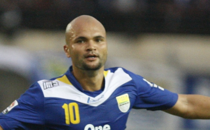 Sergio van Dijk Dihantui Trauma Cedera Lutut