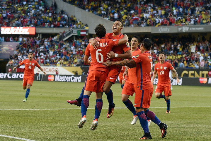 Ilustrasi Gol: Dua Gol Cile Bungkam Kolombia