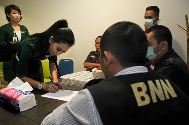 Awak Pesawat Jalani Tes Urine di Bandara Husein Sastranegara