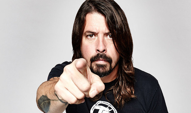 Kisah Dave Grohl Mati Kutu di Hadapan Paul McCartney