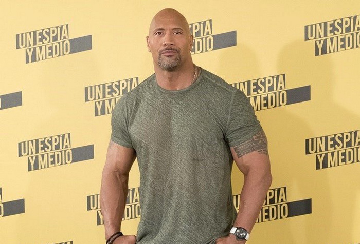 Dwayne Johnson Dilirik Bintangi Remake Film The Wolfman