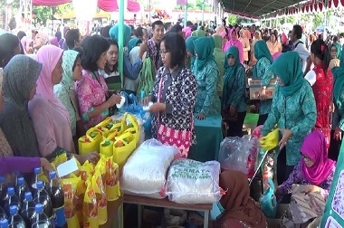Pasar Murah Digelar, Ribuan Warga Menyerbu