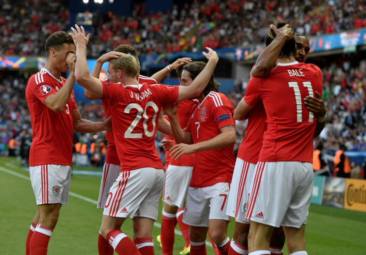 Diwarnai Gol Bunuh Diri, Wales Sukses ke Perempat Final