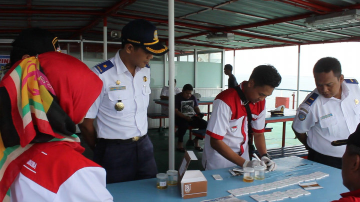 BNN Kendal Merangsek ke Kapal yang Tengah Bersandar