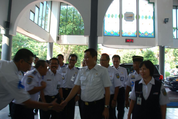 Banyak Perlintasan KA Tanpa Palang, Menhub: Jangan Tanya Saya