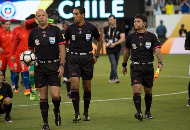 Belum Ada Gol, Laga Argentina-Cile justru Diwarnai Dua Kartu Merah