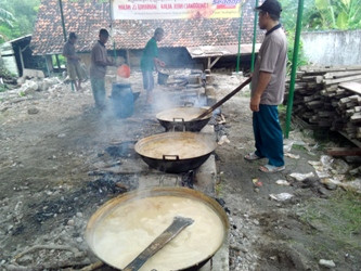 Kolak Ayam dan Tradisi Warga Gresik di Pengujung Ramadan