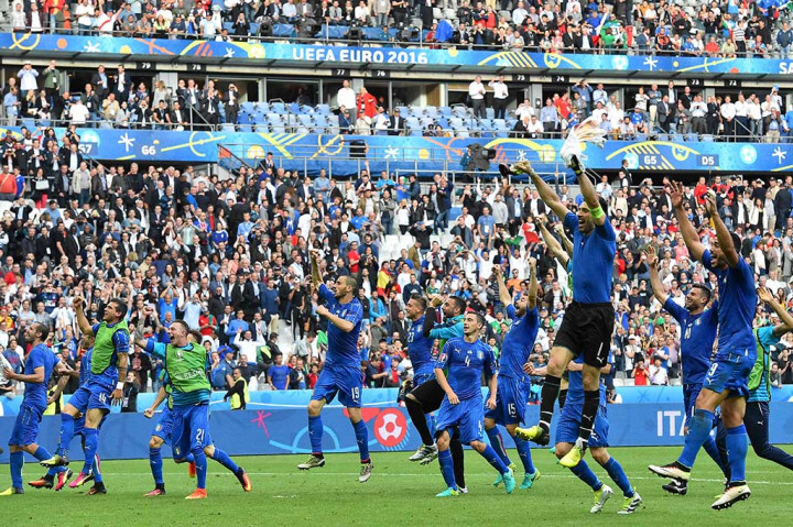 Italia Bungkam Spanyol 2-0