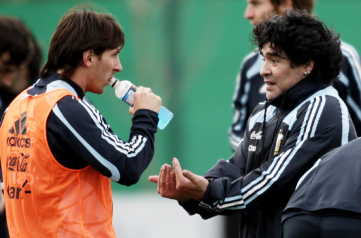 Maradona Imbau Messi untuk Tidak Pensiun