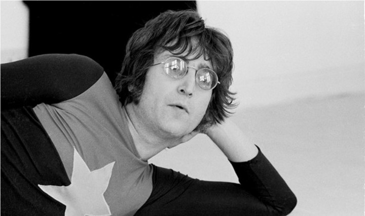 Baju Bernoda Darah John Lennon Laku Rp547 Juta