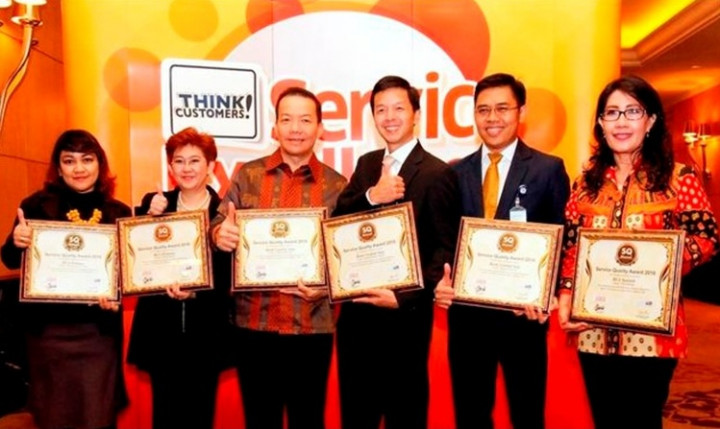 Konsisten Beri Layanan Berkualitas, BCA Raih SQ Award 2016