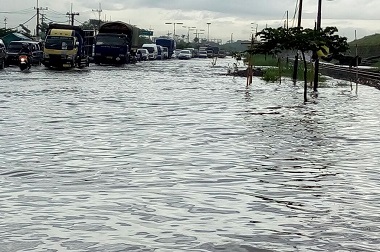 Tanggul Penahan Lumpur di Porong Jebol