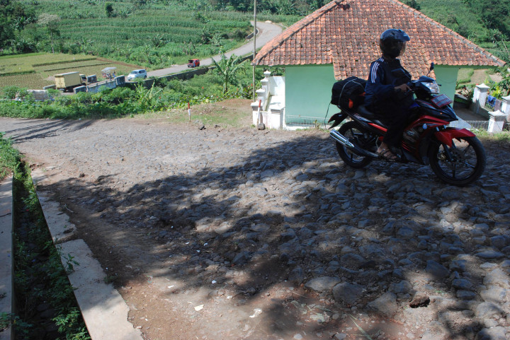 Pemudik Dilarang Lintasi Jalur Cijapati