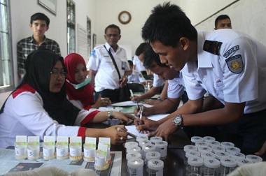 50 Masinis Jalani Tes Urine sebelum Kendarai Kereta Lebaran