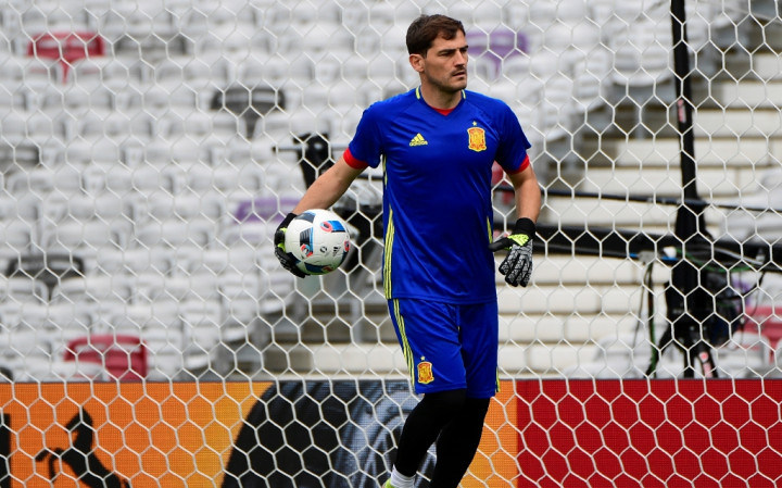 Del Bosque Urung Kirim Pesan Perpisahan kepada Casillas