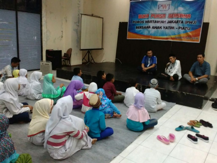 Poros Wartawan Jakarta Santuni Yatim Piatu