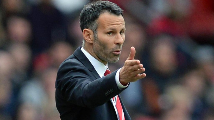Jose Mourinho Datang, Ryan Giggs Hengkang