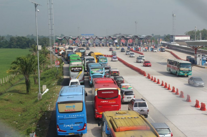 Kesan Pemudik Perdana: Saya Tak Menyangka Semacet Ini
