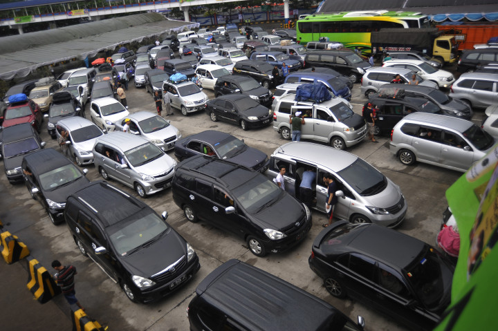 Sudah Ada Priok-Panjang, Merak Tetap Padat