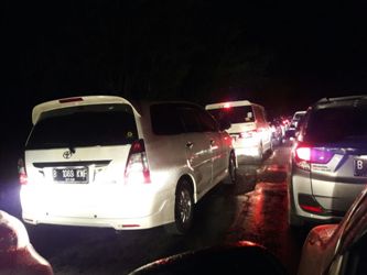 Hujan dan Macet Panjang di Brebes, Pemudik Diimbau Waspada
