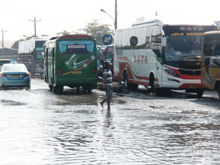 Macet Hilang, Banjir Mengadang