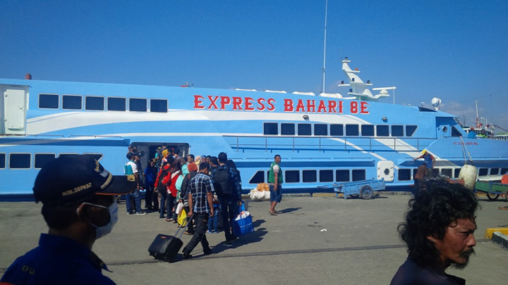 Jumlah Pemudik Menggunakan Kapal ke Bawean Menurun