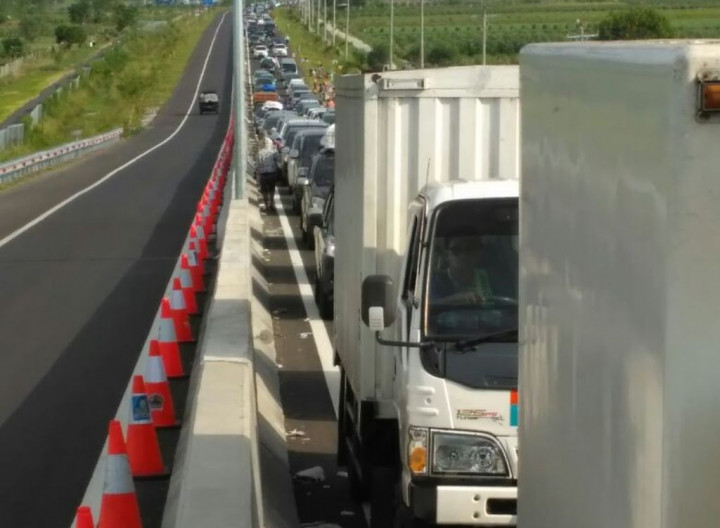 Arus Kendaraan di Tol Pejagan-Brebes Mulai Berkurang