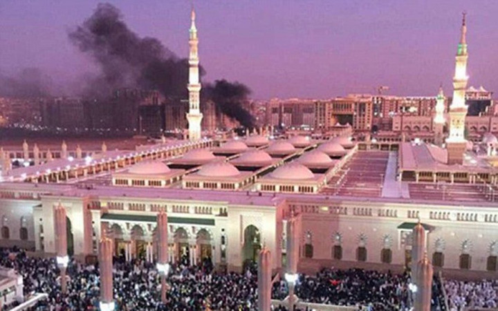 Usai Ledakan, Ibadah di Madinah Berjalan Normal