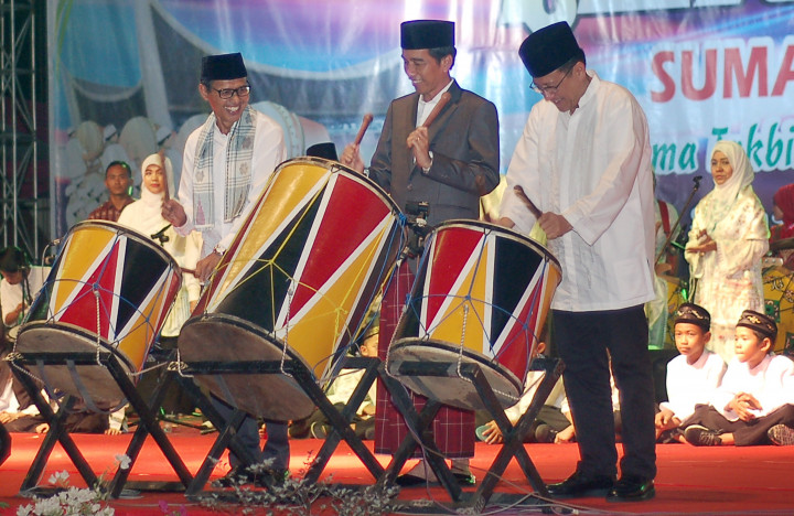 Jokowi Buka Takbiran Bersama Masyarakat Padang