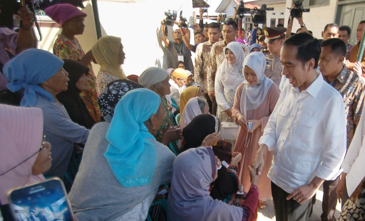 Jokowi Pulang Kampung